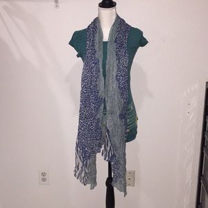 Women’s Blue Animal 🦒 🦓 print sheer scarf